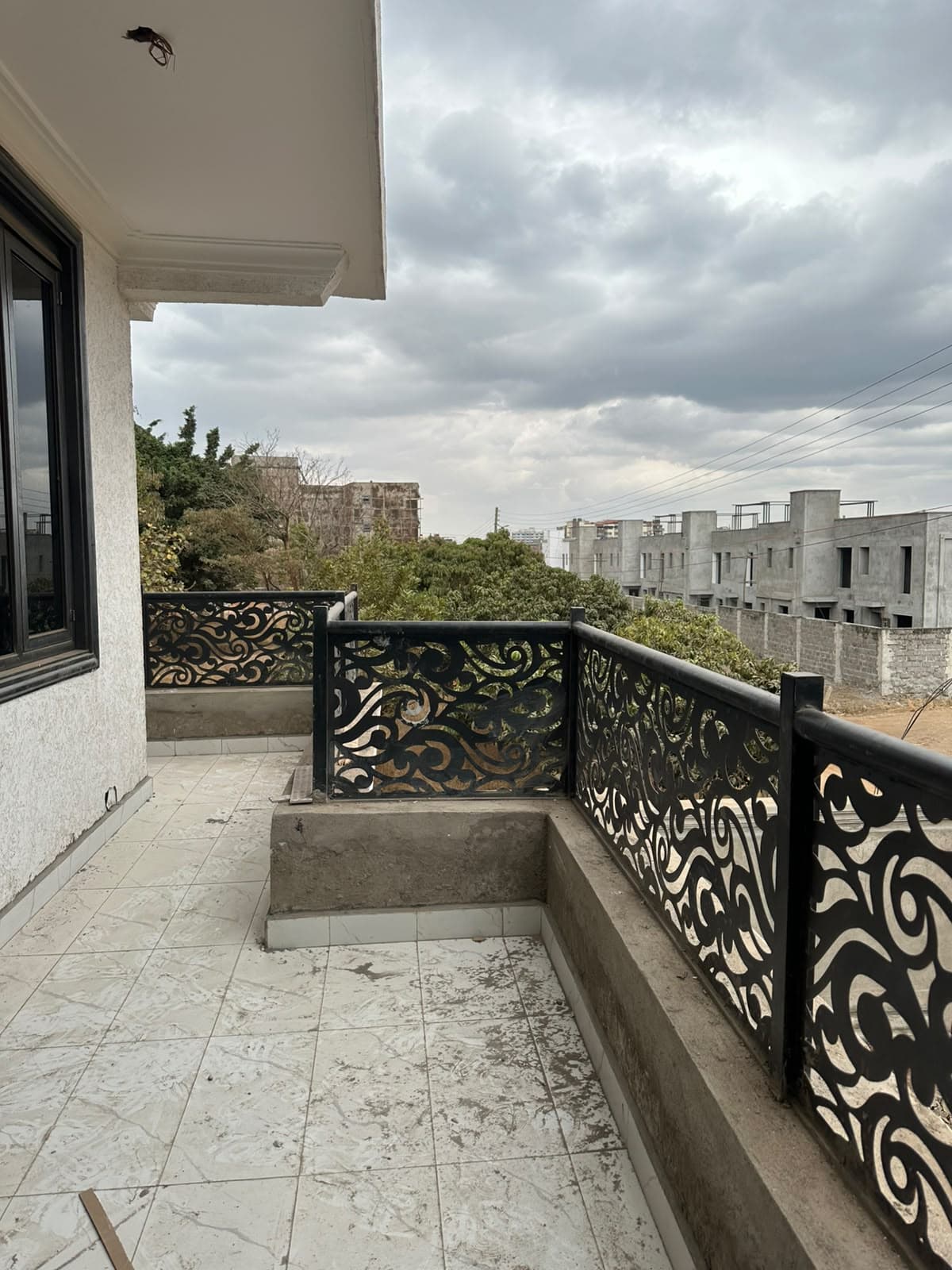 Two-Unit Residential Building photo 2